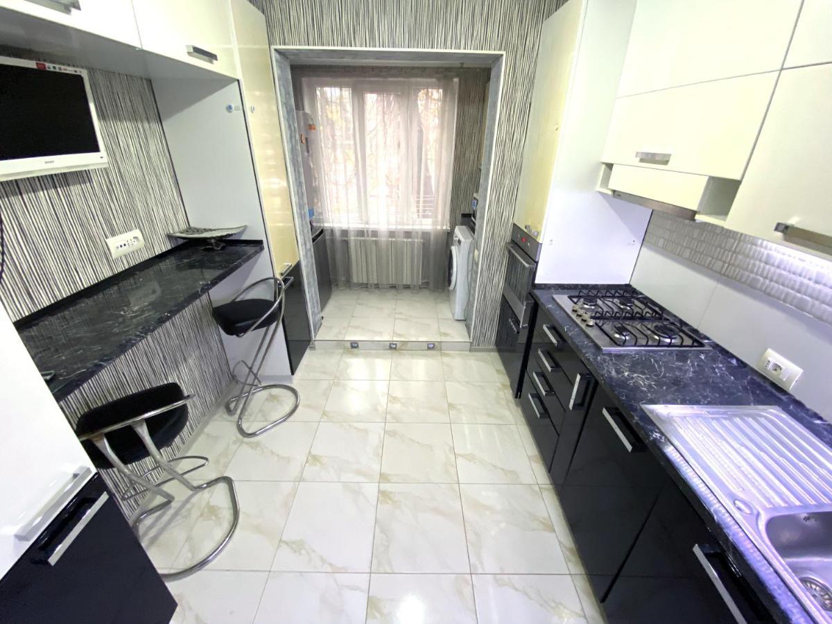 Bright Luxury Apartment Near Center Kisinyov Kültér fotó